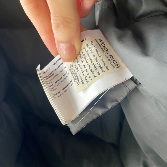 WOOLRICH Luxury Arctic Parka down coat in black with detachable raccoon fur - Picture 9 of 13